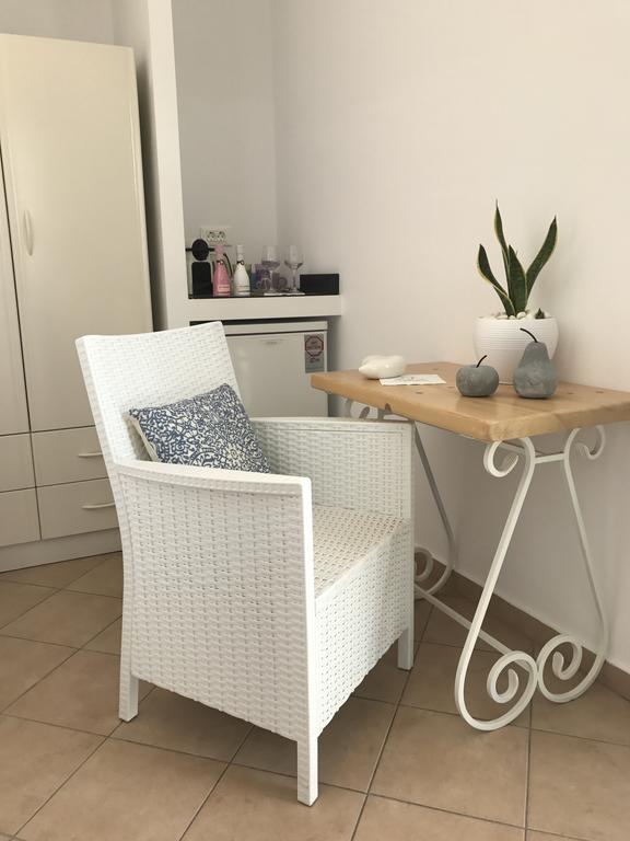 Yanna Asteri Suites Орнос Екстериор снимка